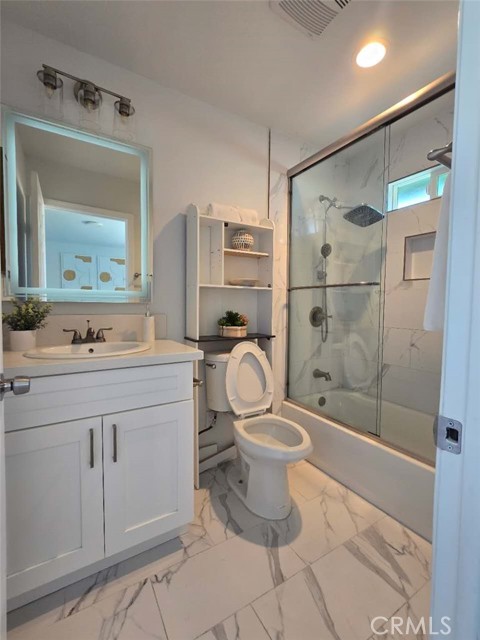Detail Gallery Image 11 of 11 For 6971 Dresden Cir, Huntington Beach,  CA 92647 - 3 Beds | 2 Baths
