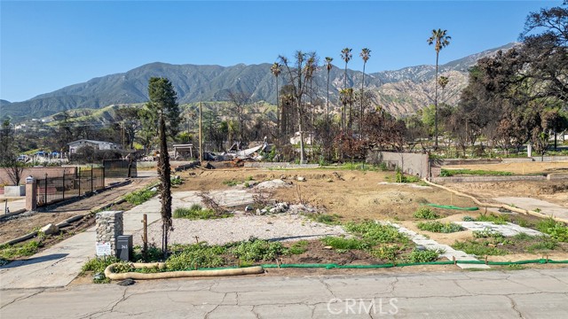 365 W Poppyfields Drive, Altadena CA: https://media.crmls.org/medias/e1bc1a62-9bea-4103-9b67-5c35b70e4bf7.jpg