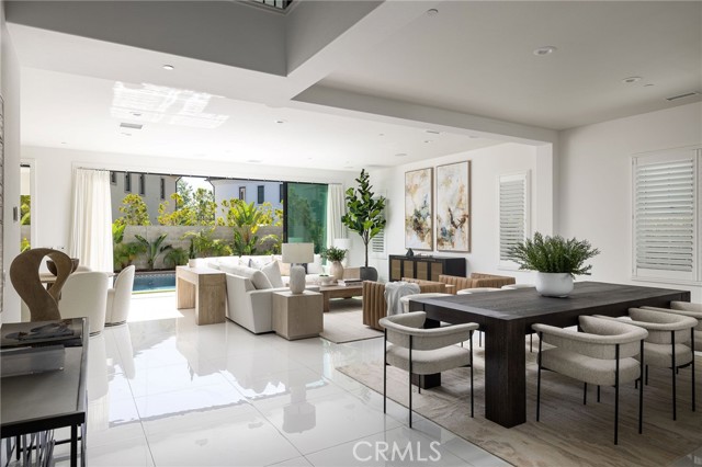 Detail Gallery Image 10 of 52 For 104 Interstellar, Irvine,  CA 92618 - 5 Beds | 5/1 Baths