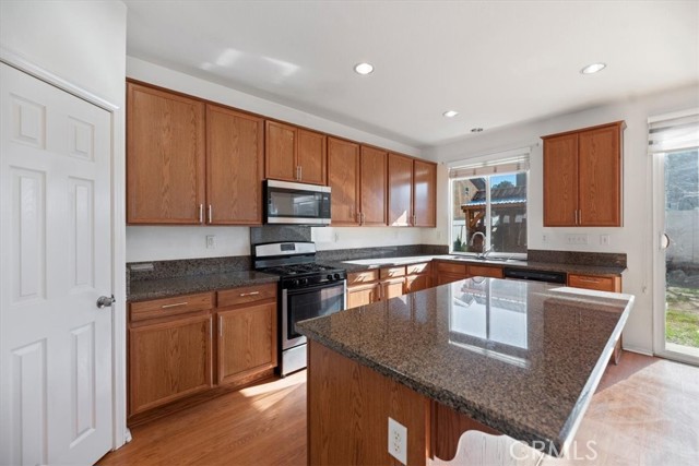 13223 Concord Drive, Victorville CA: https://media.crmls.org/medias/e1bcf2aa-beb9-44ae-8ad8-9336edf89b42.jpg