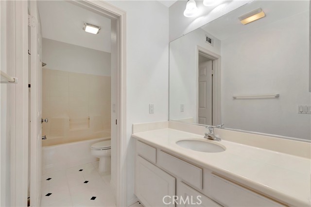 2871 Player Lane, Tustin CA: https://media.crmls.org/medias/e1bd80ea-609f-426e-8e41-31cde2545fc3.jpg