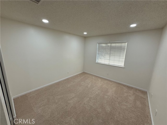 Detail Gallery Image 12 of 33 For 15332 Tuscola Rd, Apple Valley,  CA 92307 - 5 Beds | 3 Baths