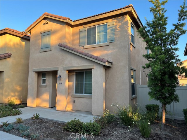 Detail Gallery Image 5 of 29 For 2038 Mesquite Ln, Colton,  CA 92324 - 3 Beds | 2/1 Baths