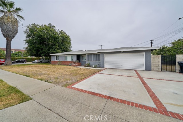 Detail Gallery Image 2 of 11 For 12871 Sungrove St, Garden Grove,  CA 92840 - 3 Beds | 1/1 Baths