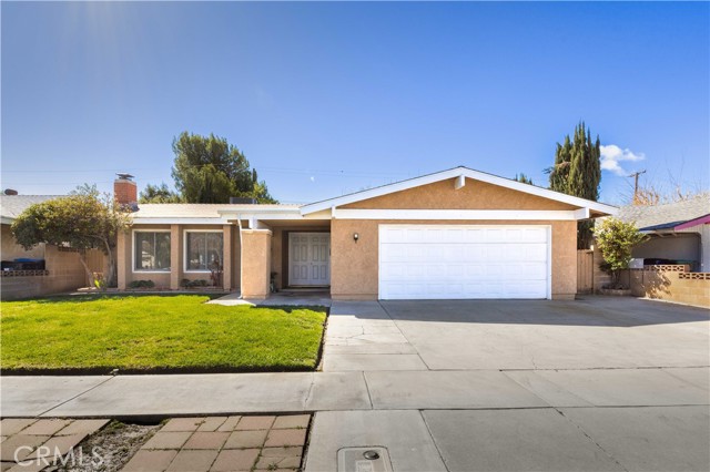 Detail Gallery Image 1 of 1 For 2518 E Avenue R2, Palmdale,  CA 93550 - 4 Beds | 2 Baths