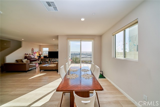 Detail Gallery Image 11 of 41 For 1202 Clipper Ln, Harbor City,  CA 90710 - 4 Beds | 3 Baths