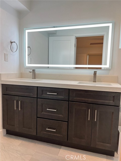 123 36th, Newport Beach CA: https://media.crmls.org/medias/e1bf7b84-444e-433d-af41-fa26eb716258.jpg