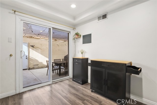 Detail Gallery Image 11 of 26 For 9832 Karmont Ave, South Gate,  CA 90280 - 2 Beds | 2 Baths