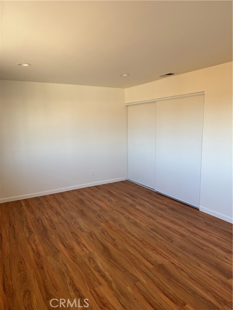 Detail Gallery Image 5 of 9 For 8624 Imperial Hwy #101,  Downey,  CA 90242 - 2 Beds | 1/1 Baths