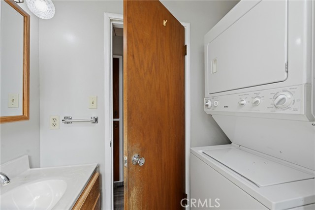 Detail Gallery Image 12 of 39 For 12762 Shoreview Dr, Clearlake Oaks,  CA 95423 - 2 Beds | 2 Baths