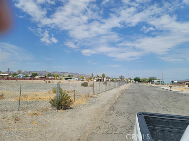 Detail Gallery Image 3 of 9 For 1233 Desert Dr, Needles,  CA 92363 - 2 Beds | 1 Baths