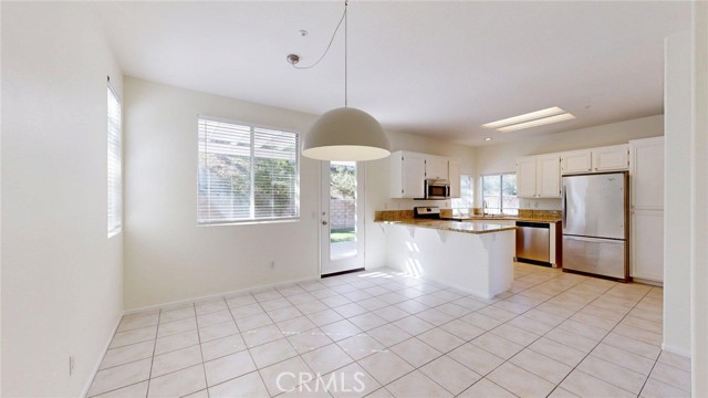 Detail Gallery Image 13 of 41 For 1459 Sutherland Dr, Riverside,  CA 92507 - 3 Beds | 2/1 Baths