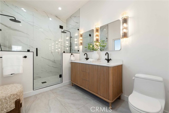 Detail Gallery Image 13 of 19 For 11333 Montana Ave, Los Angeles,  CA 90049 - 3 Beds | 2 Baths