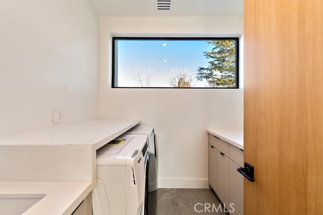 Detail Gallery Image 30 of 44 For 5347 Natick Ave, Sherman Oaks,  CA 91411 - 5 Beds | 5/1 Baths