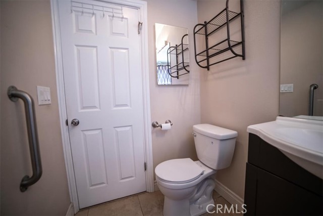 Detail Gallery Image 18 of 28 For 1913 W Beacon Ave, Anaheim,  CA 92804 - 5 Beds | 3 Baths