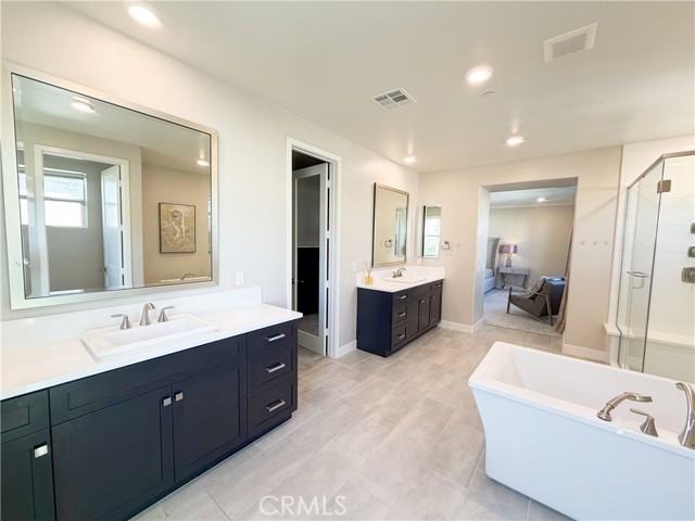 Detail Gallery Image 31 of 46 For 64 Turnstone, Irvine,  CA 92618 - 4 Beds | 4/1 Baths