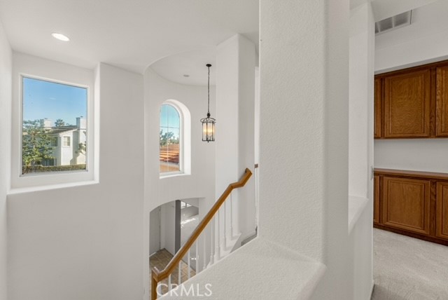 Detail Gallery Image 11 of 44 For 2828 Augusta, Santa Ana,  CA 92706 - 5 Beds | 4 Baths