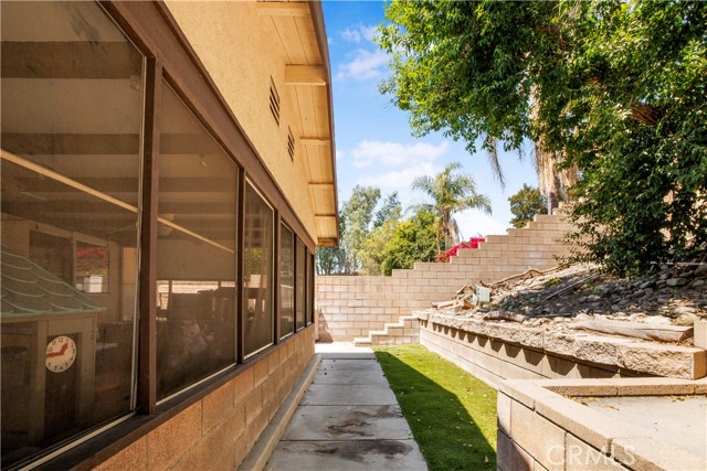 Detail Gallery Image 33 of 41 For 10330 Orange St, Rancho Cucamonga,  CA 91737 - 4 Beds | 2 Baths