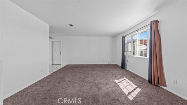 Detail Gallery Image 5 of 21 For 11545 Kiowa, Apple Valley,  CA 92308 - 3 Beds | 2 Baths