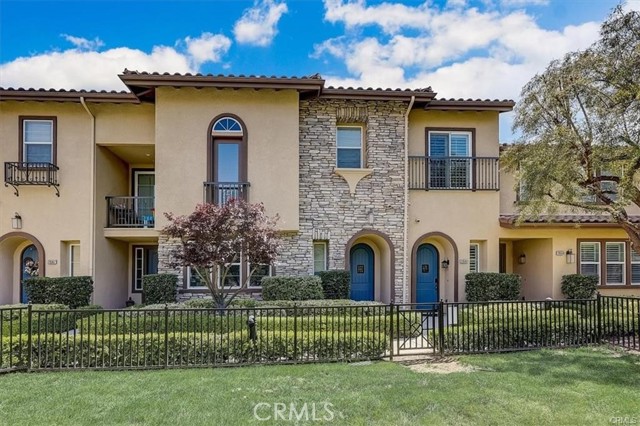 Detail Gallery Image 2 of 26 For 28561 Herrera St, Valencia,  CA 91354 - 2 Beds | 2 Baths