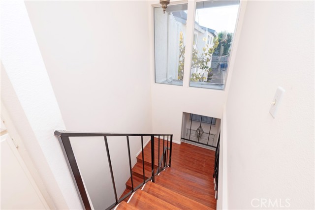 Detail Gallery Image 21 of 39 For 12334 Chandler #C,  Valley Village,  CA 91607 - 2 Beds | 2 Baths