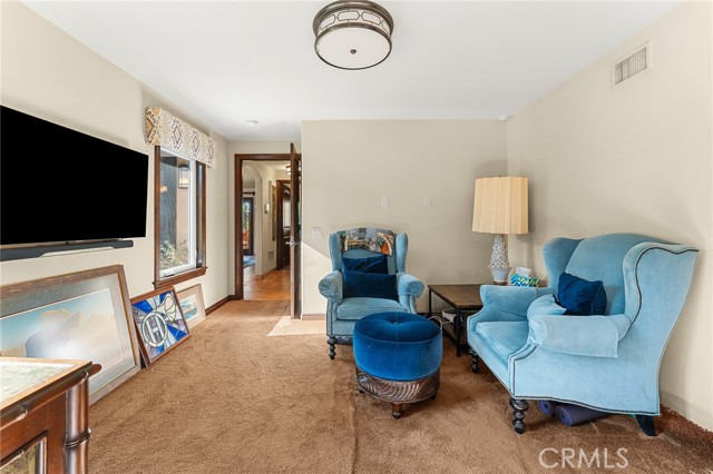 1632 Country Club Drive, Redlands CA: https://media.crmls.org/medias/e1c4e42b-33b2-47ac-94e6-b61d9cc103cb.jpg