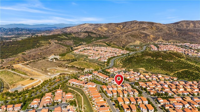 146 Bellini, Irvine CA: https://media.crmls.org/medias/e1c5223b-cae1-4876-86b1-aa4f455d0185.jpg