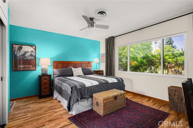 466 E 2nd Avenue, Chico CA: https://media.crmls.org/medias/e1c5d0b4-068d-42b7-b994-ba2cc73b1a96.jpg