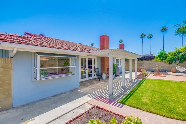 Beautiful spacious backyard