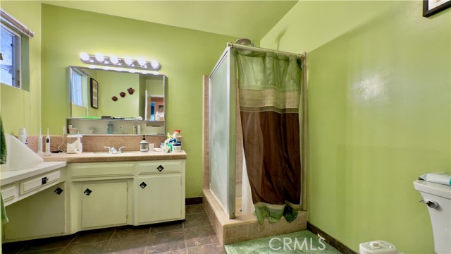 Detail Gallery Image 20 of 34 For 9428 Noble Ave, North Hills,  CA 91343 - 4 Beds | 3 Baths