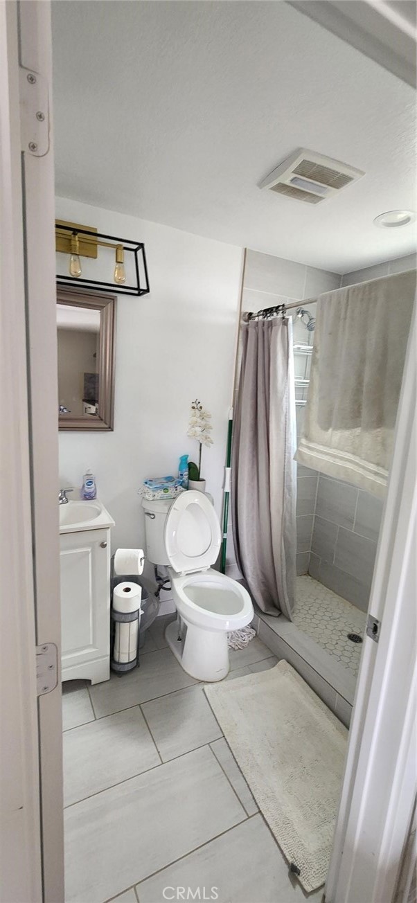 745 Vine Street, Anaheim CA: https://media.crmls.org/medias/e1c60330-cd37-4ef9-b5f8-de59c8c03546.jpg