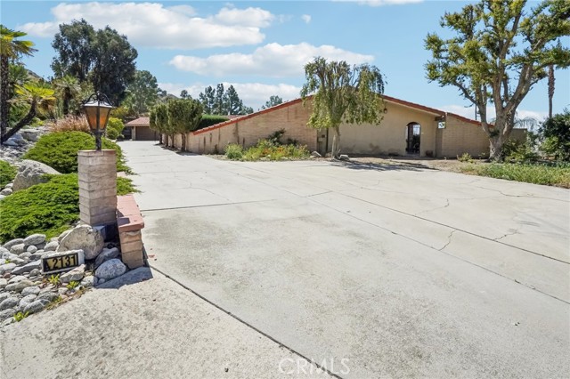 42131 San Jose Drive, San Jacinto CA: https://media.crmls.org/medias/e1c693ef-0e9f-492b-a773-e47c8f44f7c4.jpg