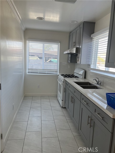 Detail Gallery Image 3 of 10 For 13041 Monte Vista, Chino,  CA 91770 - 2 Beds | 2 Baths