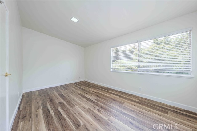 5212 Chablis Circle, Irvine CA: https://media.crmls.org/medias/e1c75a1f-3c8f-450b-994f-eb33fec52c0f.jpg