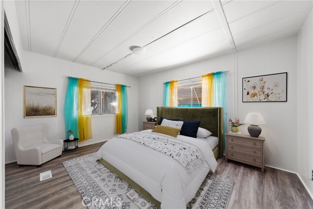1455 S State Street, Hemet CA: https://media.crmls.org/medias/e1c75c71-db98-4552-bb63-66f3955a31ab.jpg