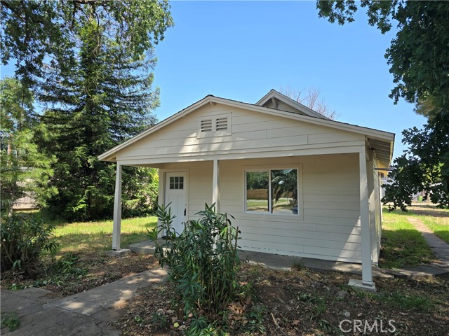 Detail Gallery Image 1 of 21 For 25162 N. Center, Los Molinos,  CA 96055 - 2 Beds | 2 Baths