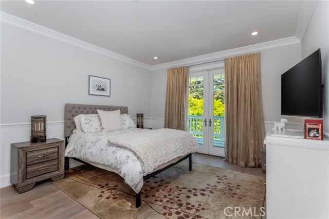 Image 35 of 60 For 14234 Greenleaf Street