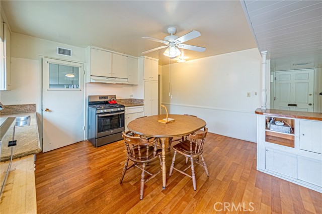 11511 Margie Lane, Garden Grove CA: https://media.crmls.org/medias/e1c849db-5197-42ed-b88f-e08b9d6c546a.jpg