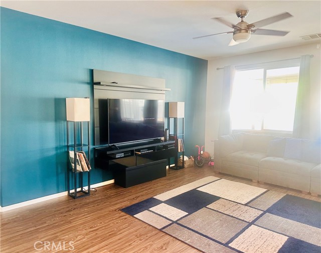 Detail Gallery Image 7 of 44 For 1433 Chardonnay, San Jacinto,  CA 92582 - 4 Beds | 2 Baths