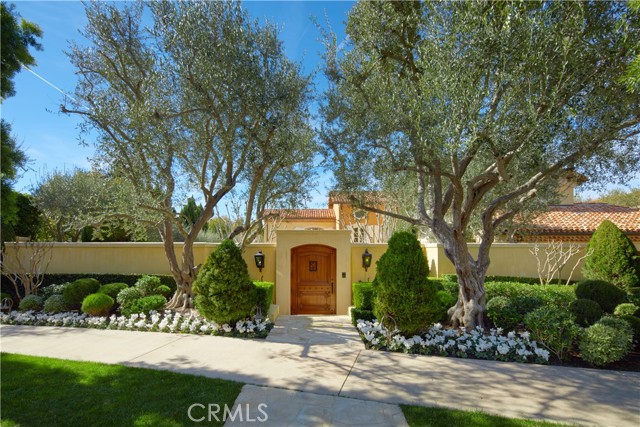 5 Pelican Vista Drive, Newport Coast CA: https://media.crmls.org/medias/e1c90047-4532-4ca7-a6c5-a1d4c7823c18.jpg