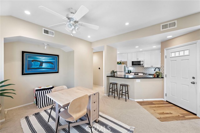 25 Via Tortuga, Rancho Santa Margarita CA: https://media.crmls.org/medias/e1ca5e7f-50a9-4587-8b7a-eddf4f8f1303.jpg