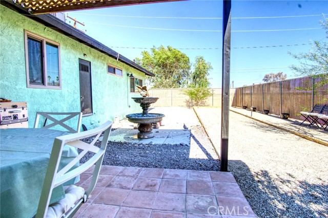 6367 Split Rock Avenue, 29 Palms CA: https://media.crmls.org/medias/e1cb5b1a-c9b8-4474-a359-21380fd8b06d.jpg