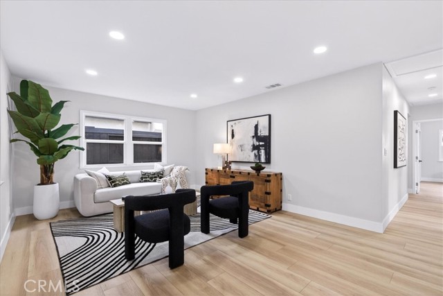 Detail Gallery Image 5 of 34 For 2622 S Bentley Ave, Los Angeles,  CA 90064 - 3 Beds | 2 Baths