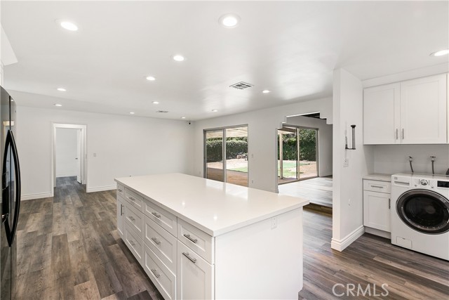 Detail Gallery Image 5 of 13 For 6229 Platt Ave, Woodland Hills,  CA 91367 - 3 Beds | 2 Baths