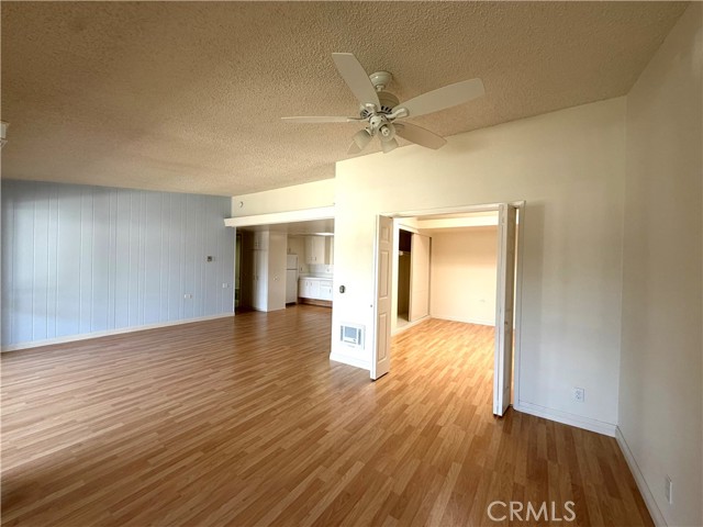 Detail Gallery Image 6 of 12 For 1642 Merion Way, M2-40i, Seal Beach,  CA 90740 - 2 Beds | 1 Baths