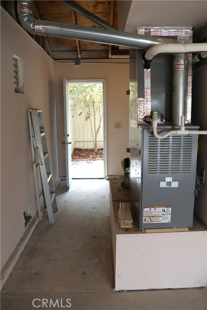 26002 Dundee Drive, Lake Forest CA: https://media.crmls.org/medias/e1cd6610-c030-4bf8-ae7c-898220fd66cd.jpg