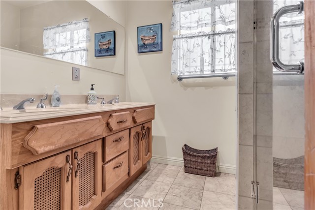 Detail Gallery Image 34 of 50 For 9415 Annetta, South Gate,  CA 90280 - 3 Beds | 3 Baths