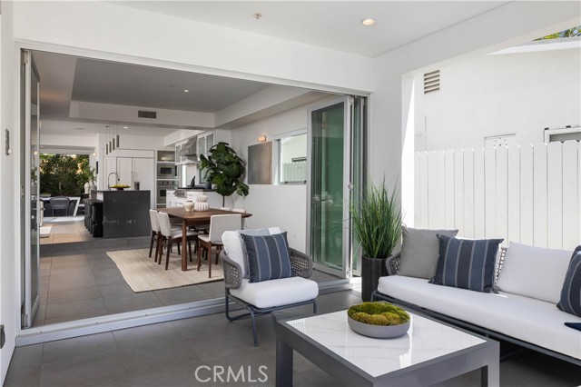 Detail Gallery Image 11 of 40 For 2618 Cove St, Corona Del Mar,  CA 92625 - 3 Beds | 3/1 Baths