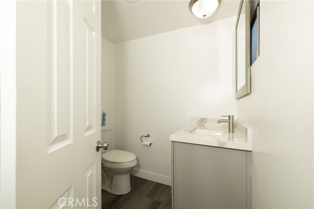 Image 17 of 38 For 4110 Hathaway Ave