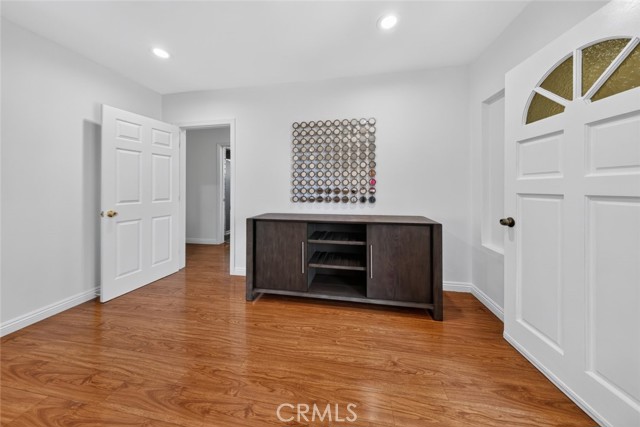 11407 Delano photo 7
